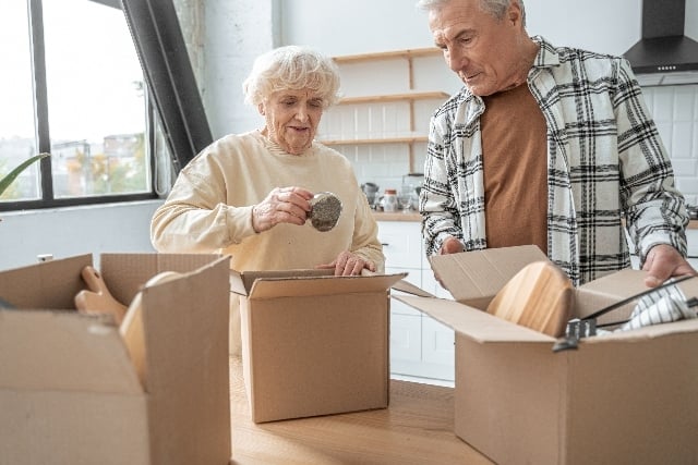 What to Pack When Moving a Loved One (640x427)